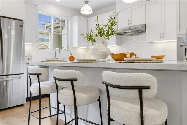 268 Ariana Place, Mountain View, CA 94043