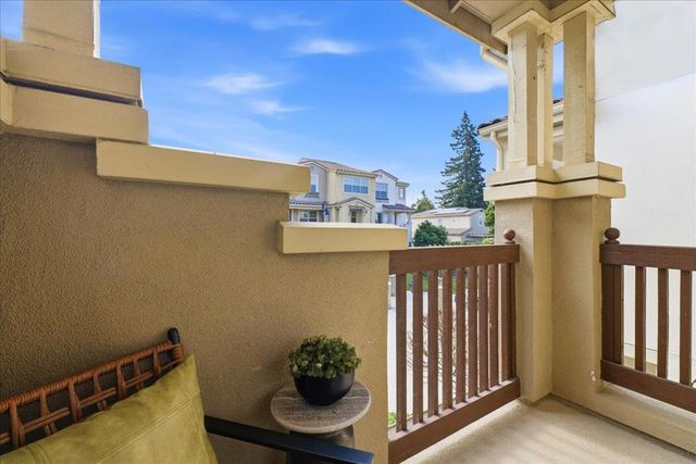 268 Ariana Place, Mountain View, CA 94043