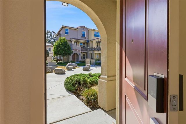 268 Ariana Place, Mountain View, CA 94043