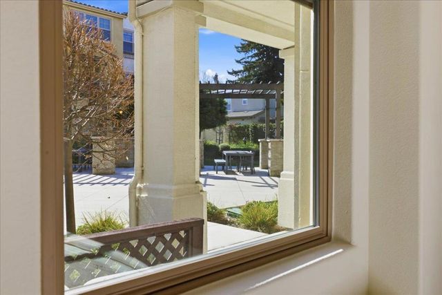 268 Ariana Place, Mountain View, CA 94043