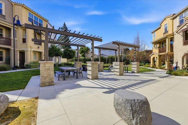 268 Ariana Place, Mountain View, CA 94043