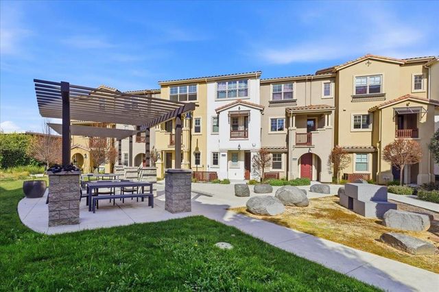 268 Ariana Place, Mountain View, CA 94043