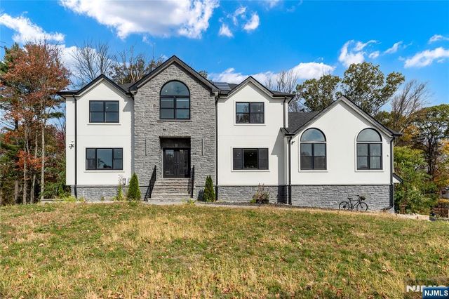 45 Heritage Drive, West Milford, NJ 07480