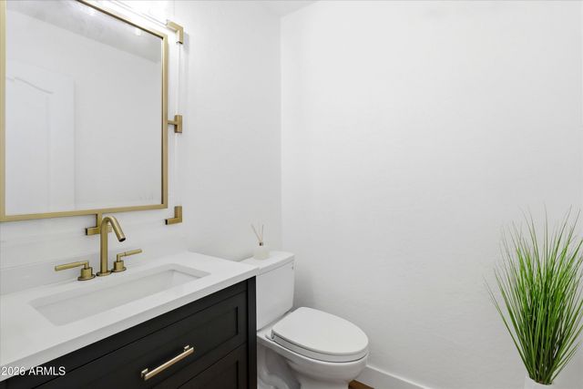 2059 E GLENCOVE Circle, Mesa, AZ 85213