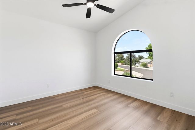 2059 E GLENCOVE Circle, Mesa, AZ 85213