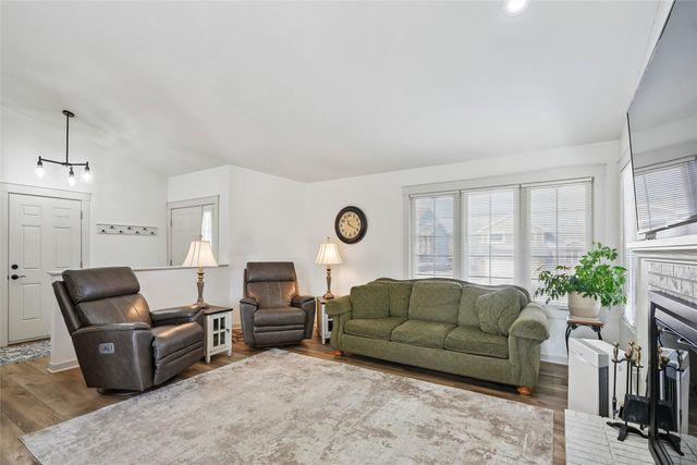 6828 Hickory Lane, Urbandale, IA 50322