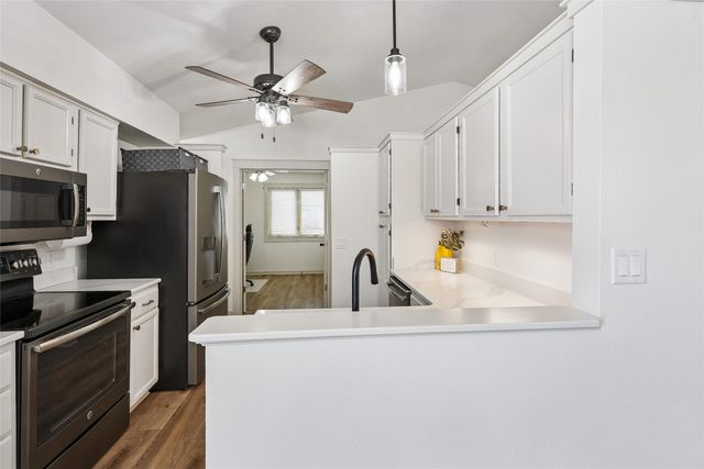 6828 Hickory Lane, Urbandale, IA 50322