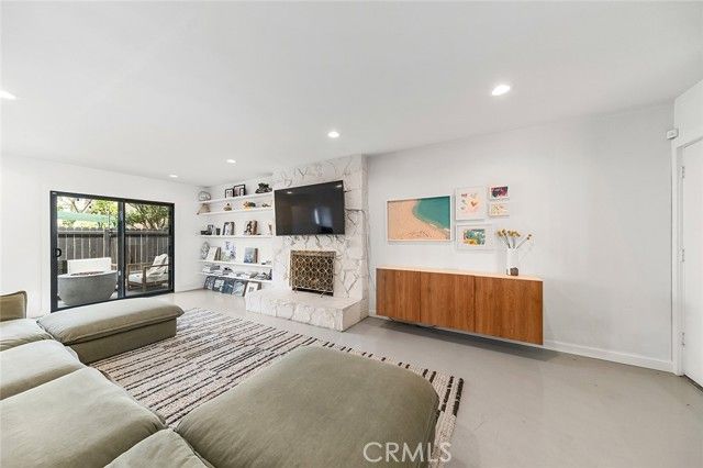 5681 E. Colorado St, Long Beach, CA 90814