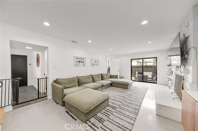 5681 E. Colorado St, Long Beach, CA 90814