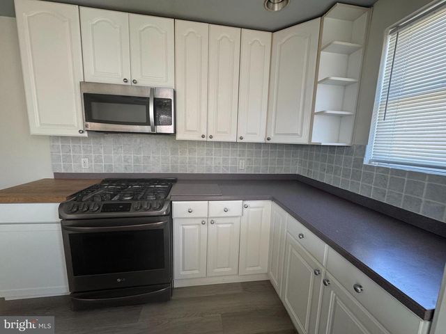 4215 LANSING ST, Philadelphia, PA 19136