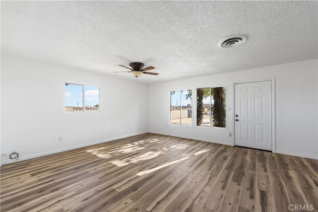 8443 Dogbane, California City, CA 93505