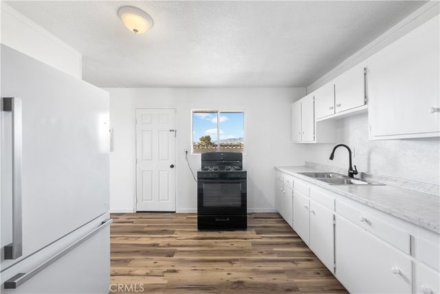 8443 Dogbane, California City, CA 93505