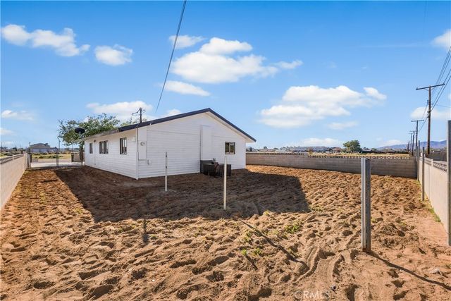 8443 Dogbane, California City, CA 93505