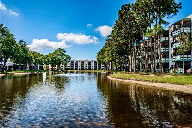 5970 80TH STREET N 102, St Petersburg, FL 33709