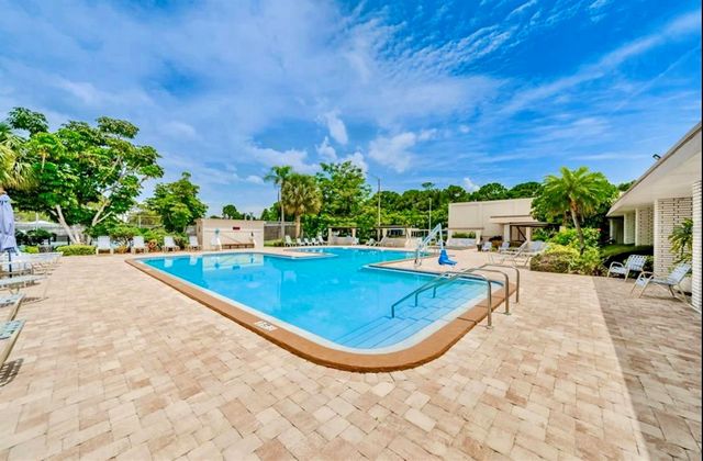 5970 80TH STREET N 102, St Petersburg, FL 33709