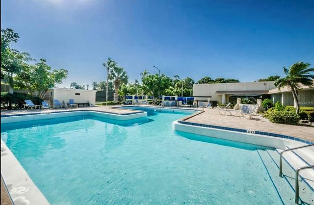 5970 80TH STREET N 102, St Petersburg, FL 33709