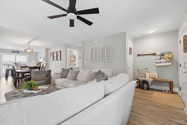 1009 Guardian Circle, Huddleston, VA 24104