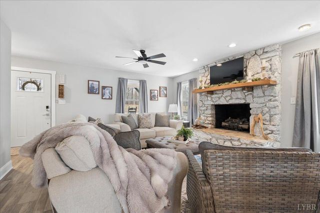 1009 Guardian Circle, Huddleston, VA 24104