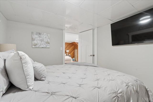 1009 Guardian Circle, Huddleston, VA 24104