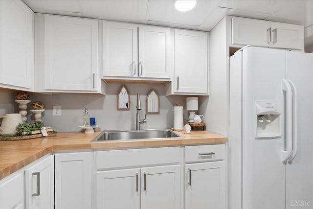 1009 Guardian Circle, Huddleston, VA 24104