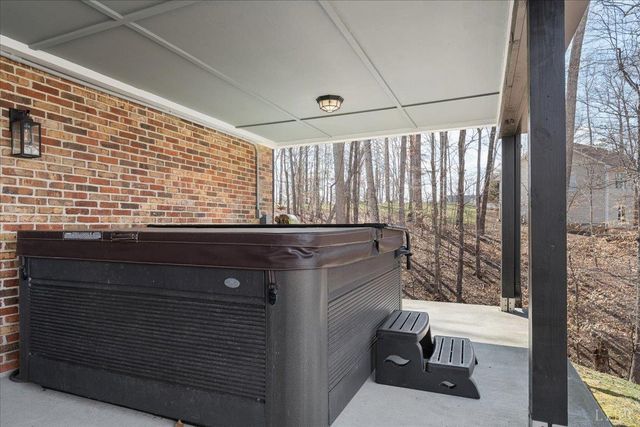 1009 Guardian Circle, Huddleston, VA 24104