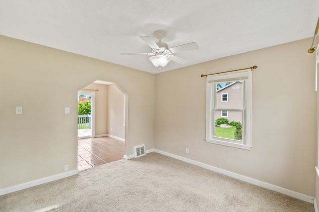 6412 Washington Avenue, Windsor Heights, IA 50324
