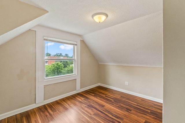6412 Washington Avenue, Windsor Heights, IA 50324