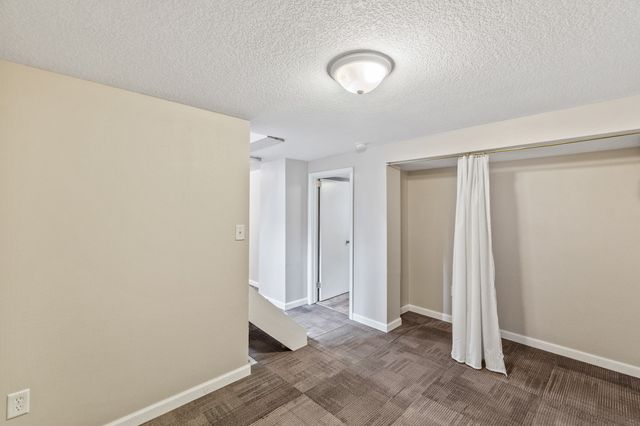 6412 Washington Avenue, Windsor Heights, IA 50324