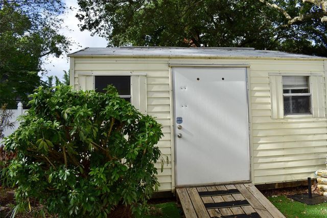 2200 E GORE STREET, Orlando, FL 32806