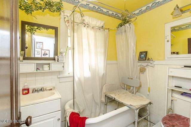 3863 Upton Avenue, Toledo, OH 43613