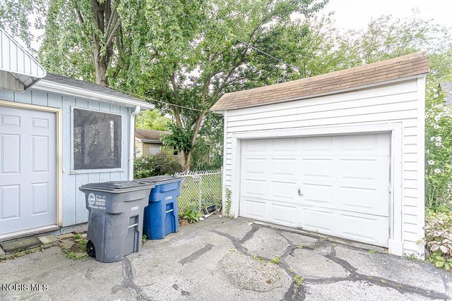 3863 Upton Avenue, Toledo, OH 43613