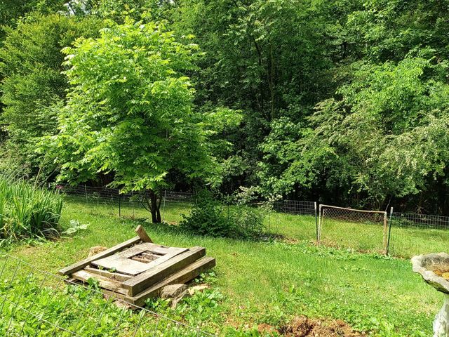 1366 Bandy Rd, Ashland City, TN 37015