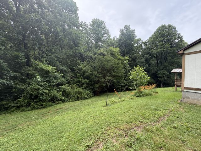 1366 Bandy Rd, Ashland City, TN 37015