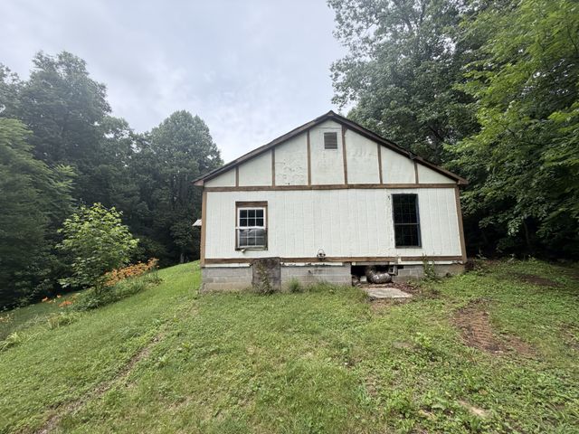 1366 Bandy Rd, Ashland City, TN 37015