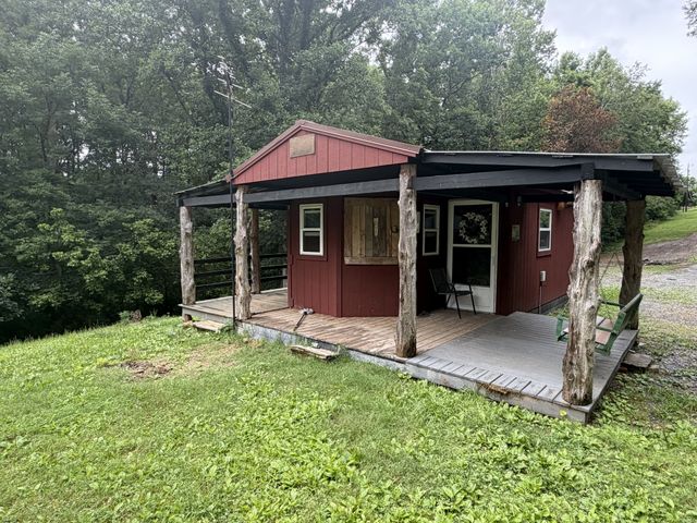 1366 Bandy Rd, Ashland City, TN 37015