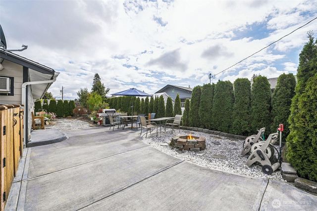2632 Cascade Ave, Enumclaw, WA 98022