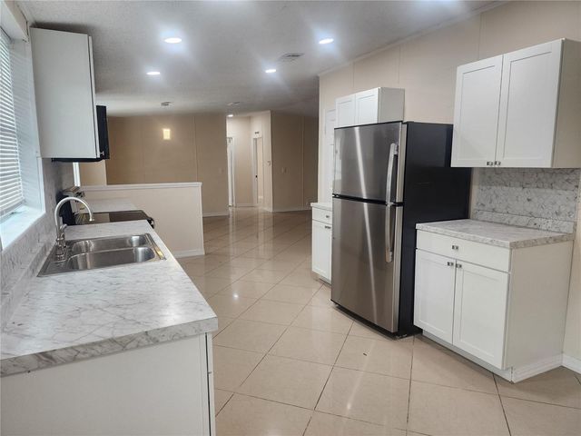 1209 BLUE SKY PLACE, Dover, FL 33527