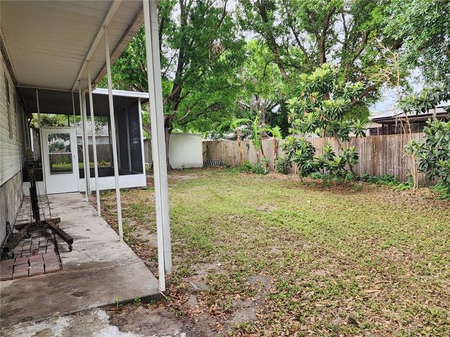 1209 BLUE SKY PLACE, Dover, FL 33527