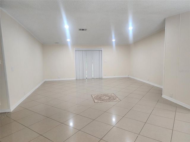 1209 BLUE SKY PLACE, Dover, FL 33527