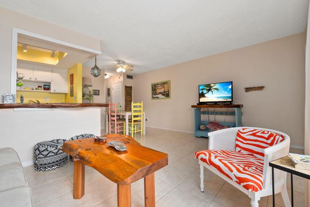 2929 SE Ocean Boulevard 104-4, Stuart, FL 34996