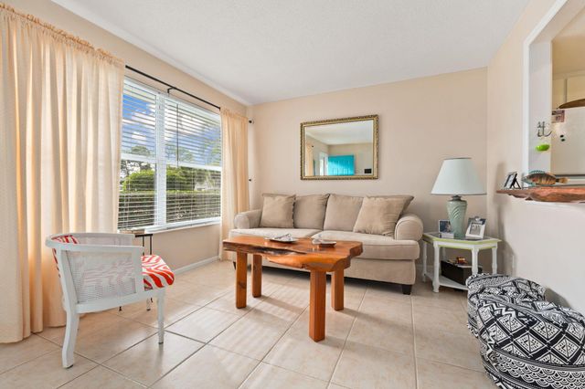 2929 SE Ocean Boulevard 104-4, Stuart, FL 34996