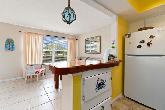 2929 SE Ocean Boulevard 104-4, Stuart, FL 34996