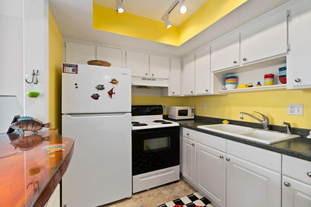 2929 SE Ocean Boulevard 104-4, Stuart, FL 34996