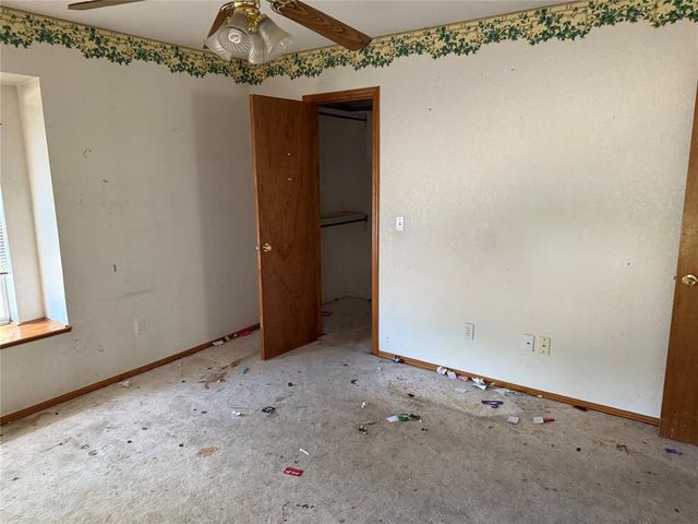 1032 Cambridge Court, Moore, OK 73160