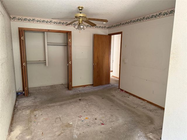 1032 Cambridge Court, Moore, OK 73160