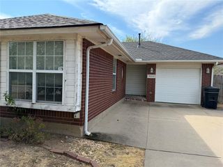 1032 Cambridge Court, Moore, OK 73160