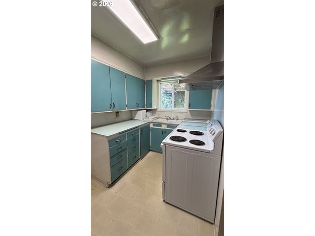 1106 S RIVER St, Newberg, OR 97132