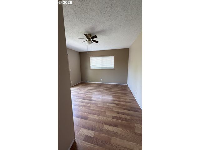 1106 S RIVER St, Newberg, OR 97132