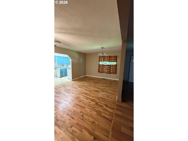 1106 S RIVER St, Newberg, OR 97132