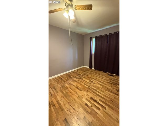 1106 S RIVER St, Newberg, OR 97132